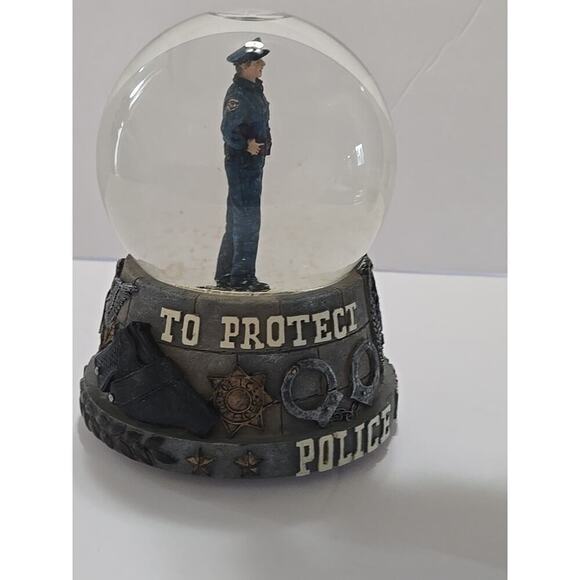 Police Department Musical Snow Globe USA - Picture 15 of 16